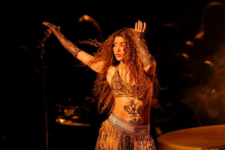 Shakira en vivo en los Grammy 2025. Foto: Reuters