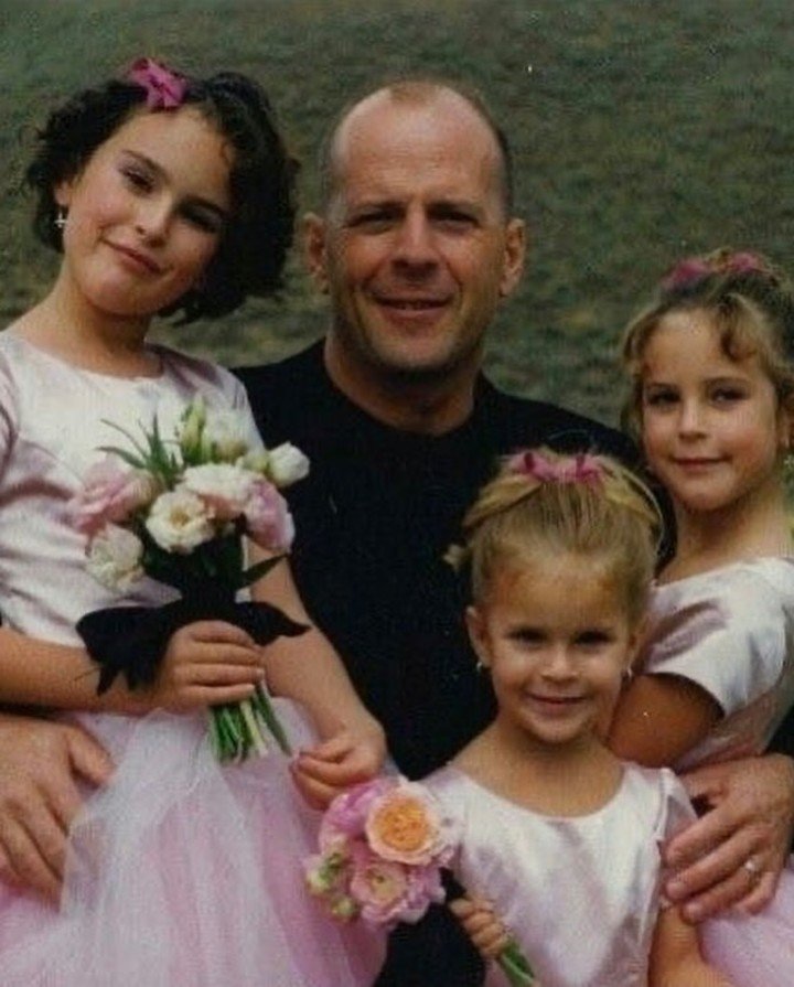 Bruce con Rumer Willis, Scout y Tallulah, a fines de los años '90. IG