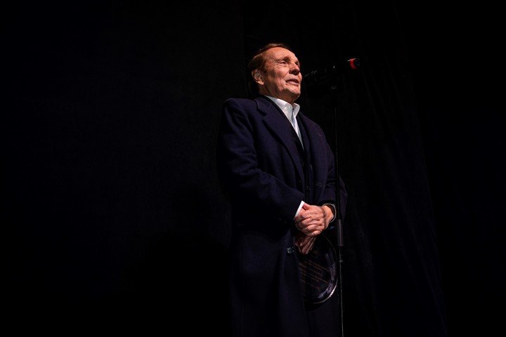 Johnny Tedesco en lospremios Gardel 2025, donde fue homenajeado. Foto de prensa gentileza Agustín Duserre