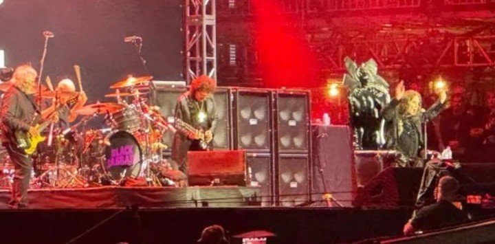 Black Sabbath en su despedida en el Villa Park de Birmingham. Foto X