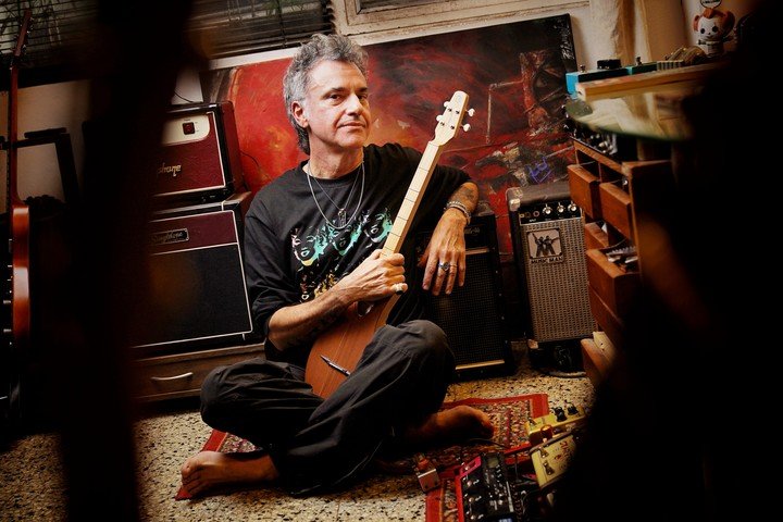 En su guarida. Richard Coleman, fuerza natural del rock argentino. Foto Martín Bonetto