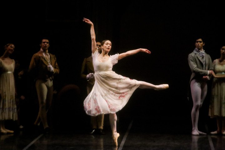 Marianela Núñez, en la excelente versión de "Onegin" de Pushkin. Foto Antonio Becerra