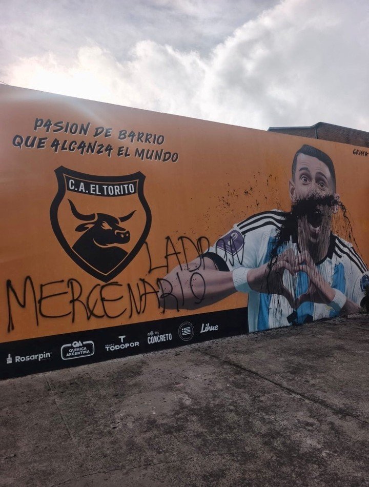 El mural dedicado a Ángel Di María, vandalizado en Rosario.