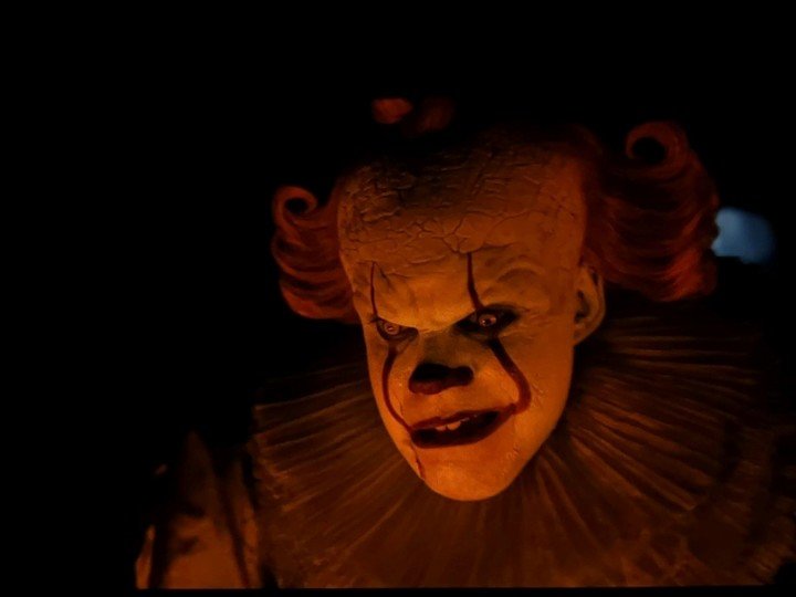 Bill Skarsgård como Pennywise en el episodio 6 de "It: Welcome to Derry". Foto: HBO Max