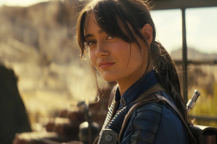 Ella Purnell regresa como Lucy MacLean en la temporada 2 de Fallout. En compañía del Ghoul (Walton Goggins), su nueva aventura los llevará al New Vegas Strip. Foto: Amazon Prime Video