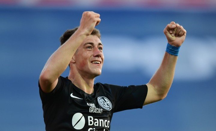 Peralta Bauer jugó 27 partidos en San Lorenzo y marcó un gol. Foto: Prensa San Lorenzo