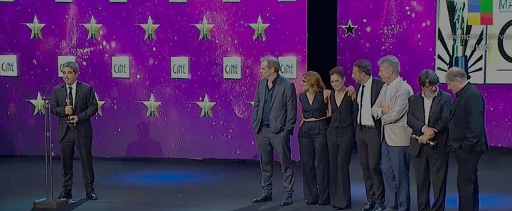 Productores, el director y parte del elenco de "El Eternauta". 