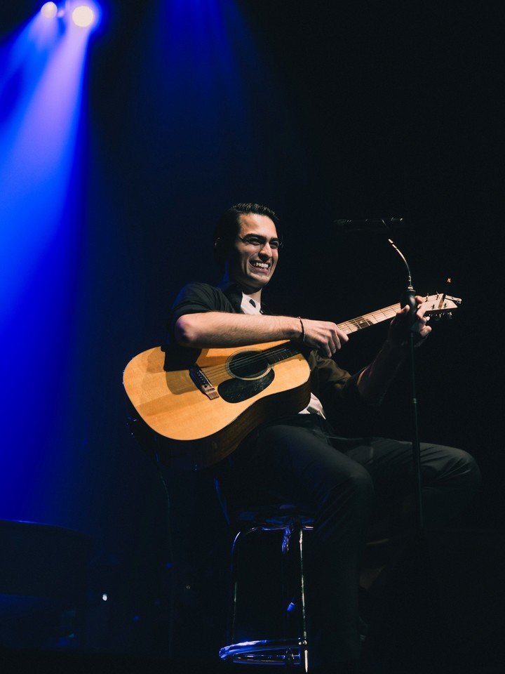 Matteo Bocelli tiene 28 años y sacó su primer disco en 2022. Foto de prensa