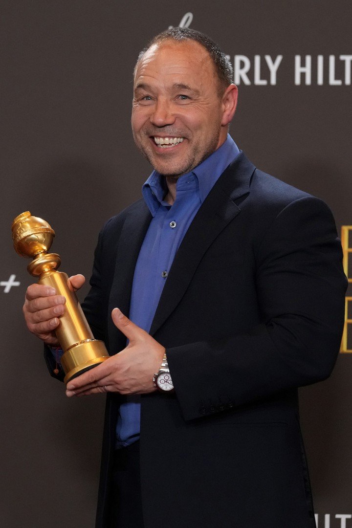 Stephen Graham posa con su galardón: sigue cosechando premios... Foto AP