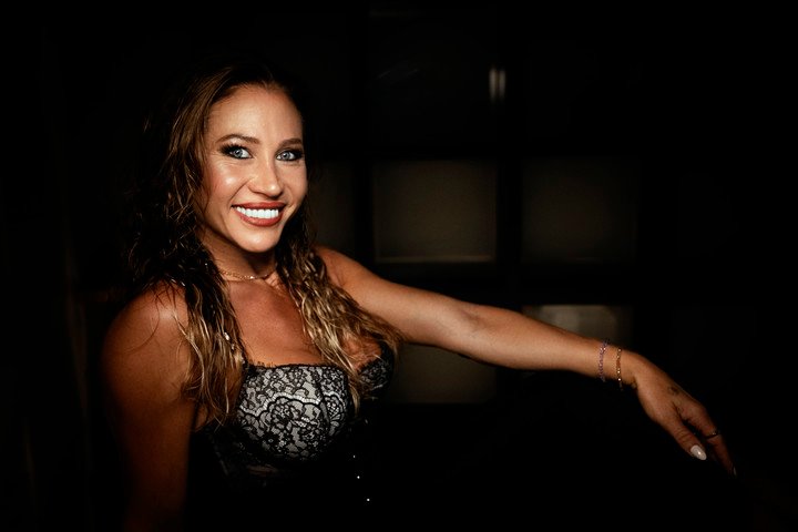 Adabel Guerrero es madre de Lola. Cuando nació su niña, decidió tomarse una pausa en su carrera. Foto: Mariana Nedelcu