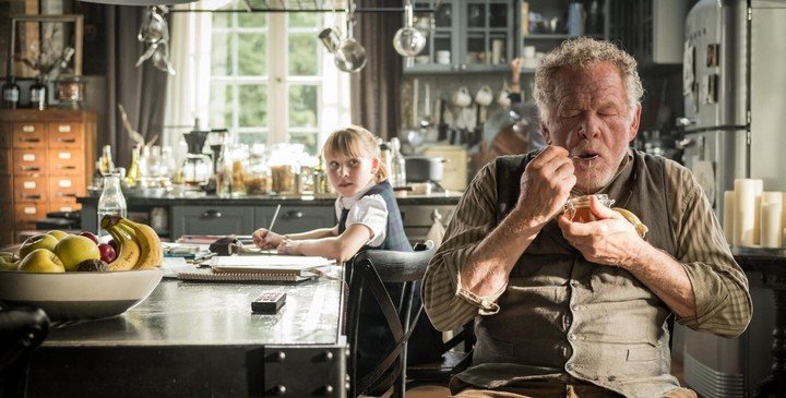 Nick Nolte junto a su hija Sophie, que hacía de su nieta en "Head Full of Honey" (2019).