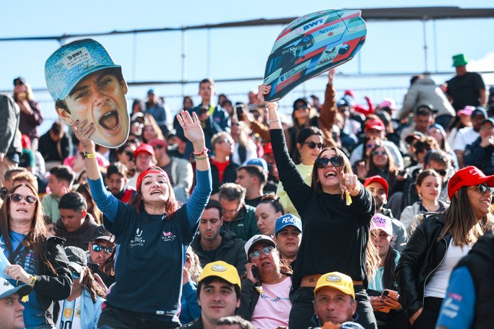 La gente deliró con el pilarense. Foto Cristina Sille/CLARIN