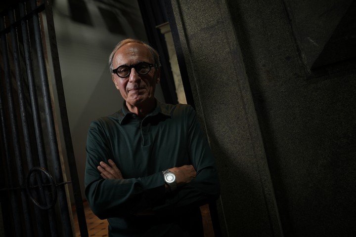 Evelino Pidò está feliz de regresar al teatro Colón. Foto: Martín Bonetto