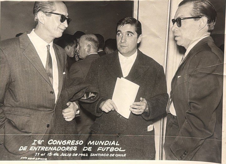 El álbum de fotos de Enrique Macaya Márquez. Foto: Gentileza