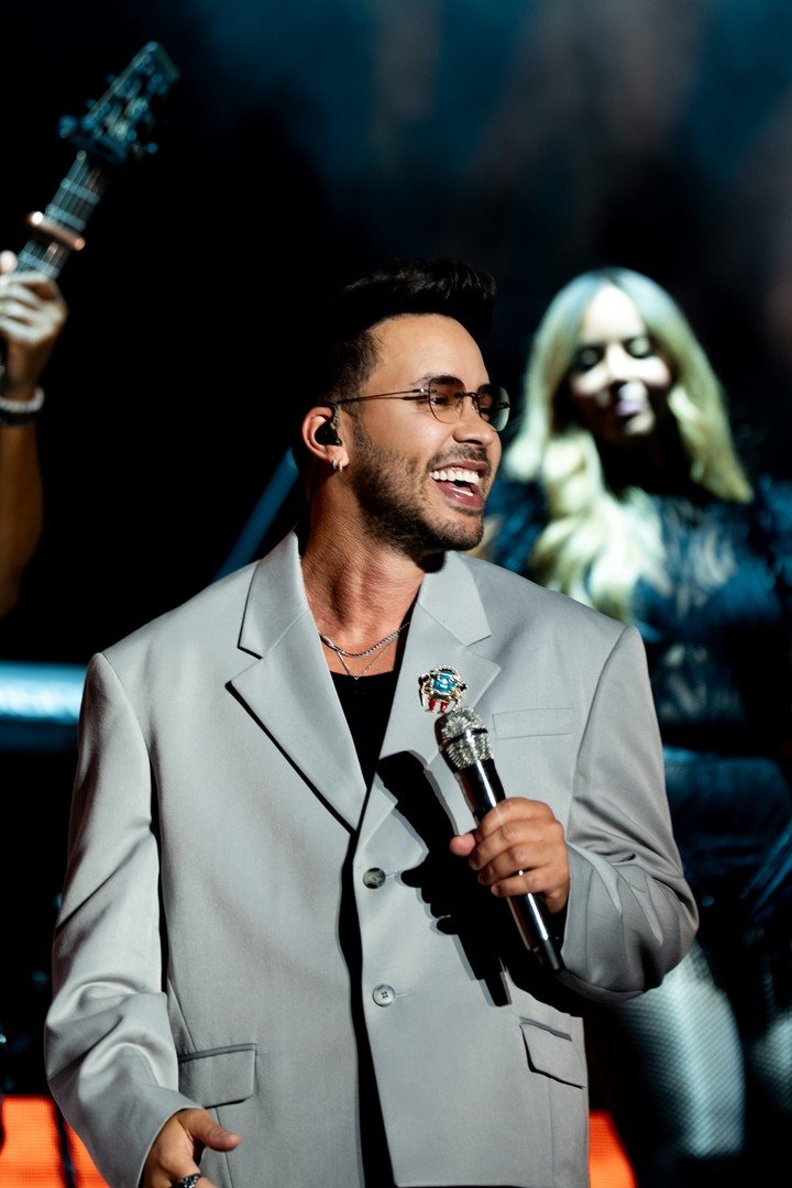 Prince Royce, el Príncipe de la Bachata, compartió por primera vez gira con Romeo Santos en 2026. (Foto: Masqlive)